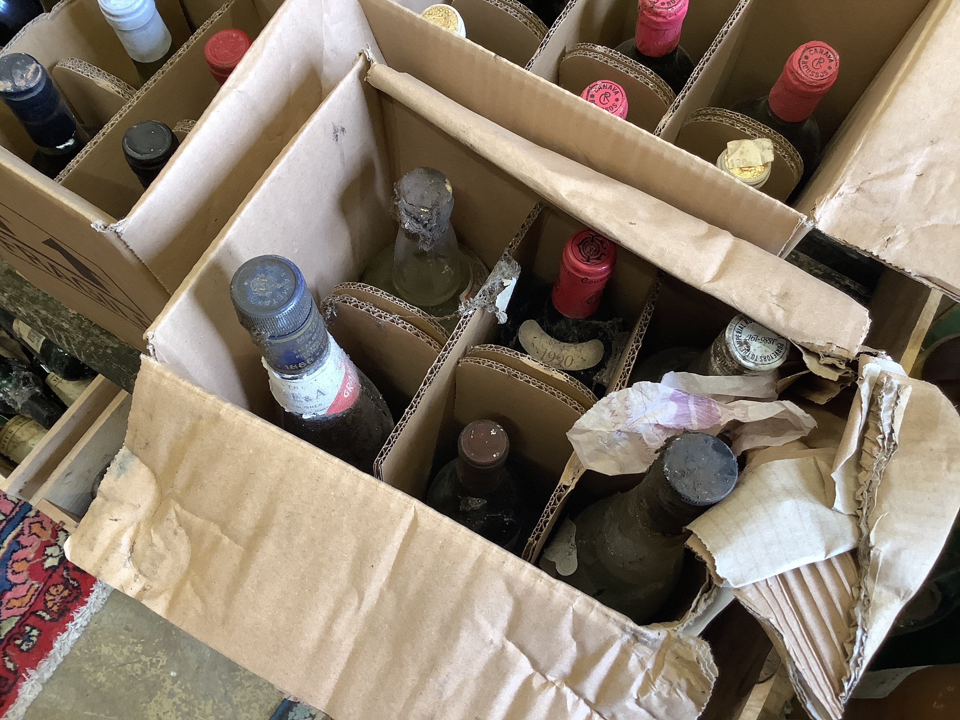 Eleven boxes of assorted wines, spirits and liqueurs